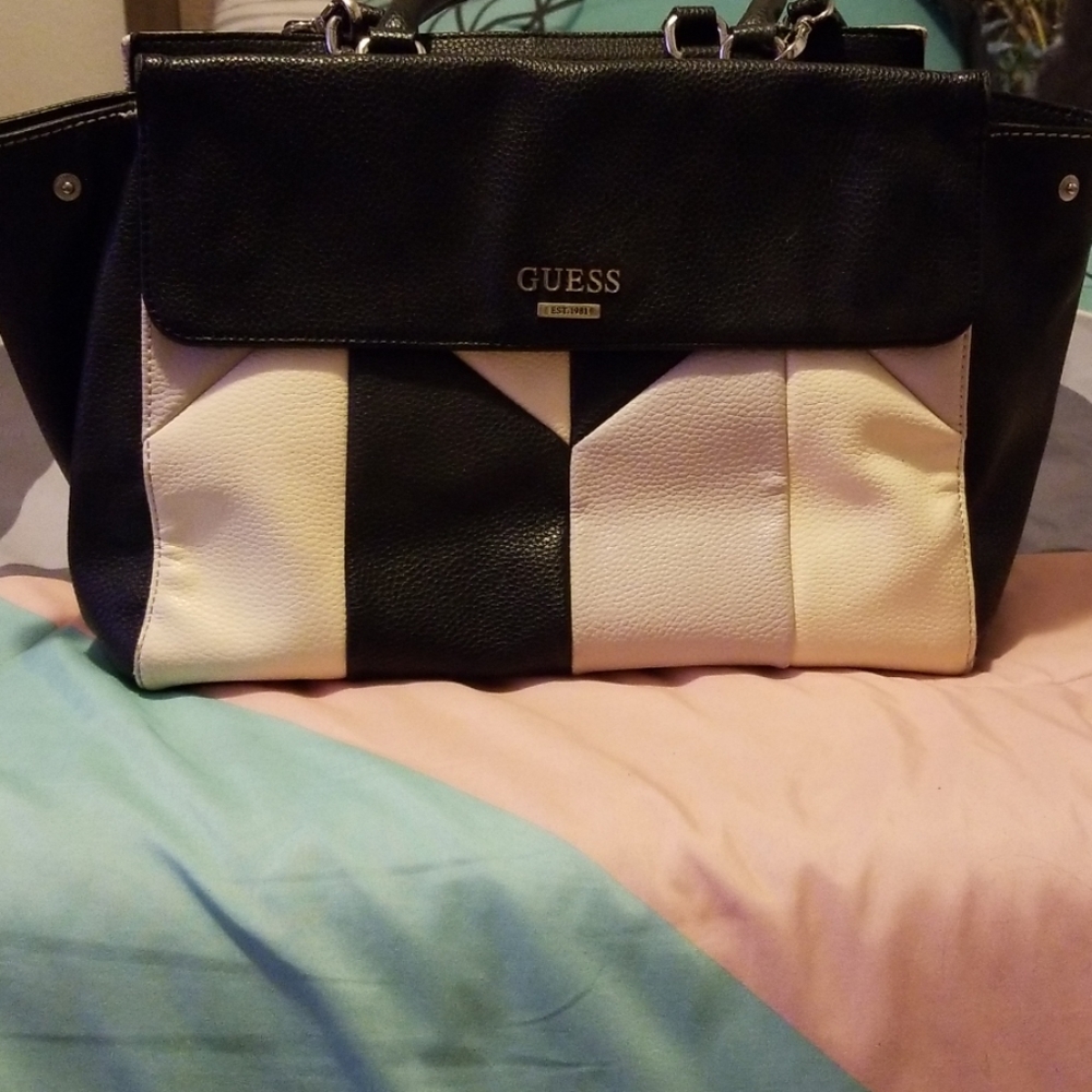 Guess purse